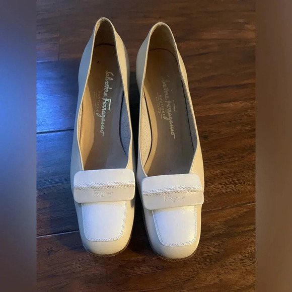 Salvatore Ferragamo Dress Shoes-Tan and white, low heel- Fancy Size 6 - Picture 1 of 11